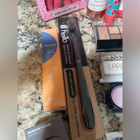 Lot of make-up & beauty* skin care*Nuria*Laritzy*Lancome*NYX*Biore*Sephora* - Picture 5 of 7